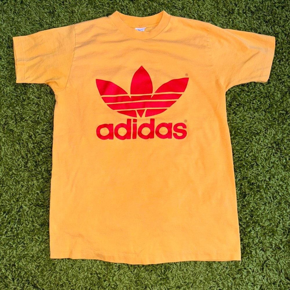 Vintage 80s ADIDAS TREFOIL LOGO 2 SIDED Sz Medium (18.5x25.5)